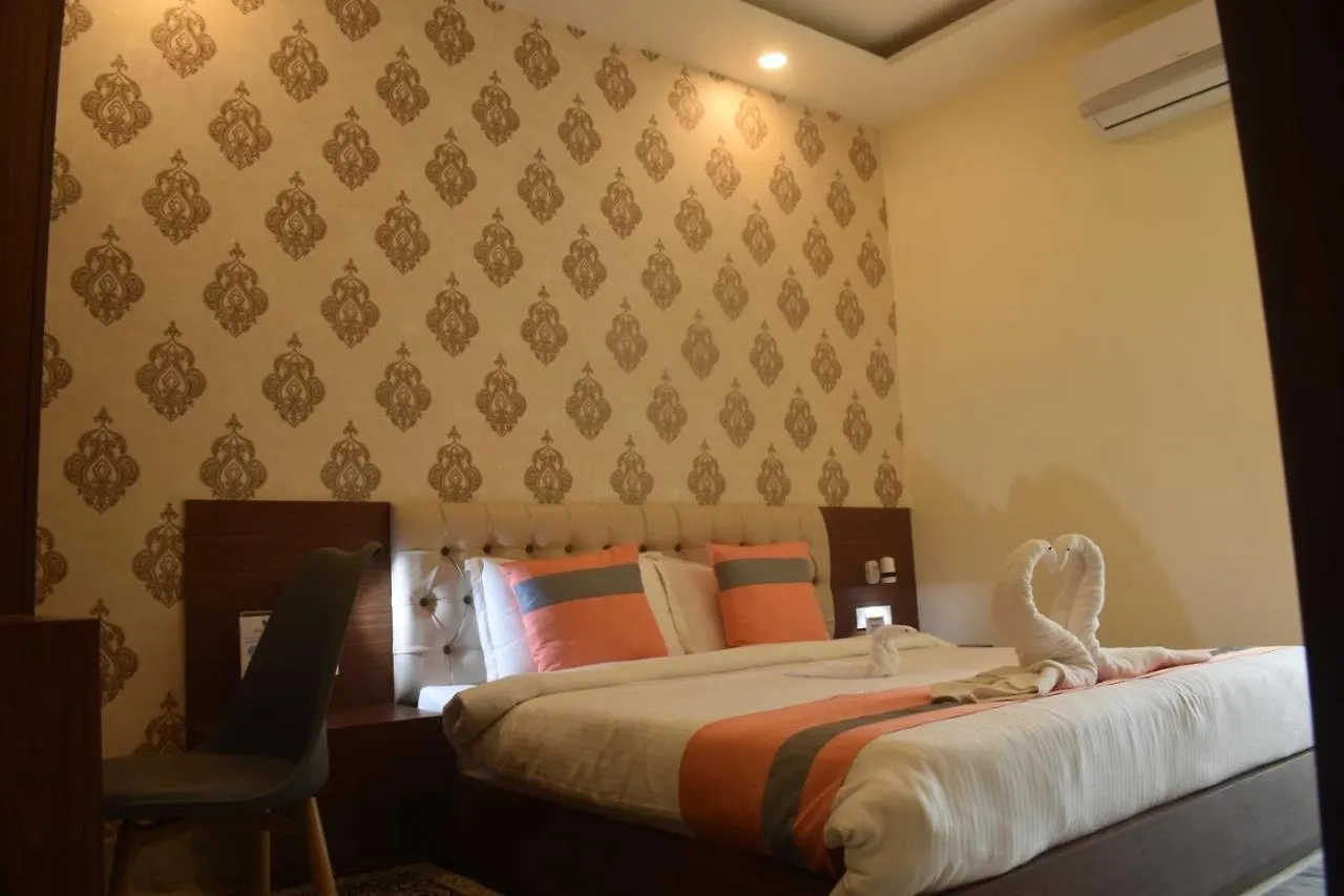 The Kashi Residency Varanasi 3*,